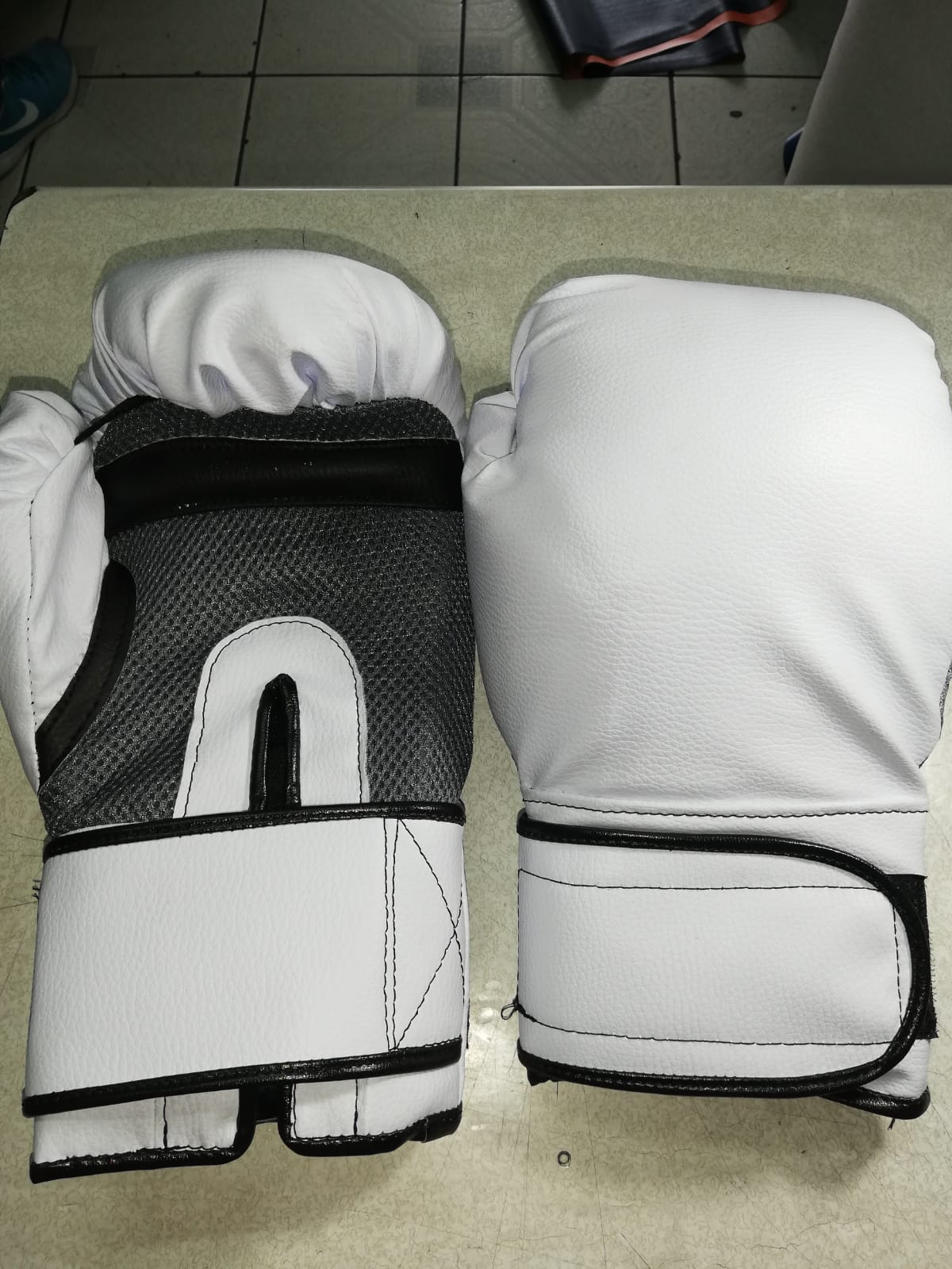 Guantes y guantines